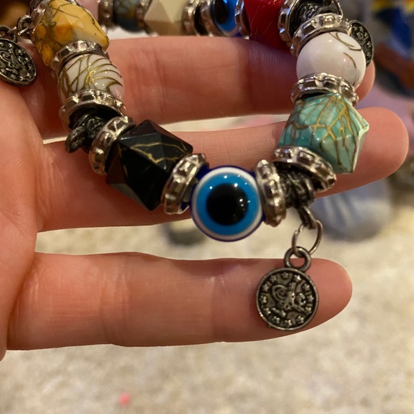 Colourful charm bracelet - Picture 4 of 8